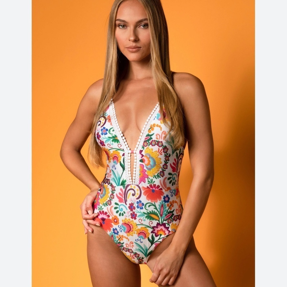 Sunshine 79 Women's Plunge Mio One Piece Swimsuit 2 swim bathing suit beach pool